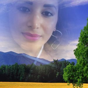 Meet your Posher, Dinora